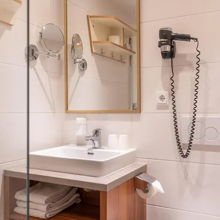 فندق Ferienclub Bellevue Am والشسي